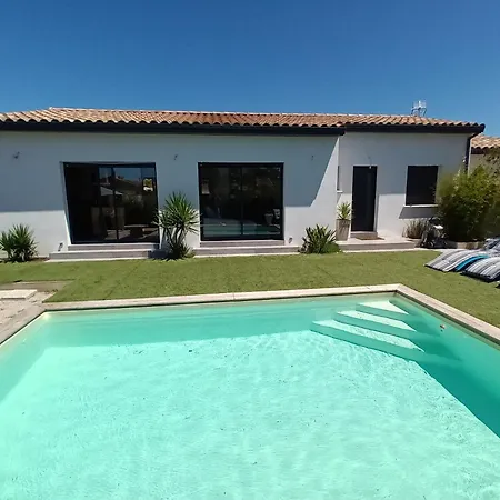 Au Coeur De La Camargue Avec Piscine Privative Willa Saint-Laurent-dʼAigouze